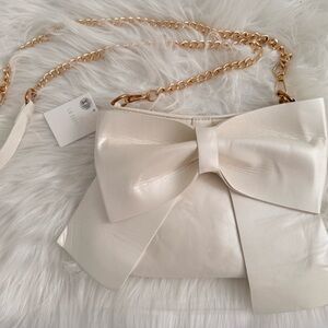 Elegant Cream Bow Shoulder Bag
